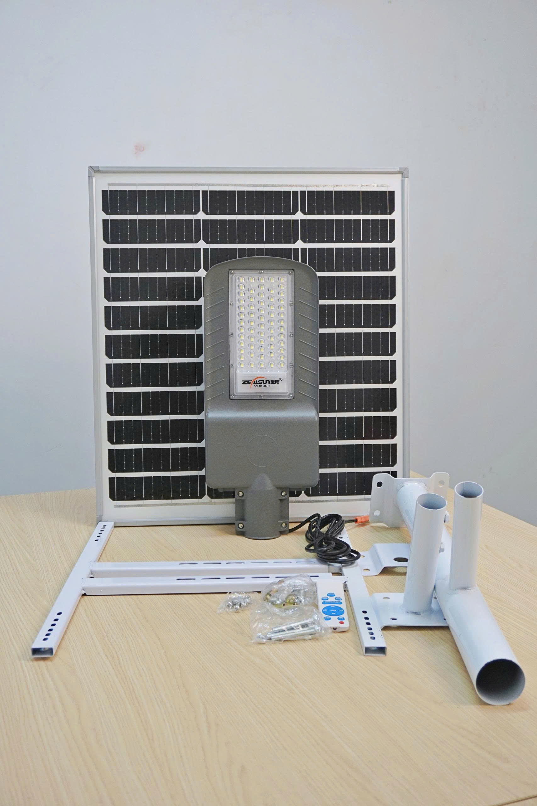 BỘ ĐÈN ĐƯỜNG NLMT 600W