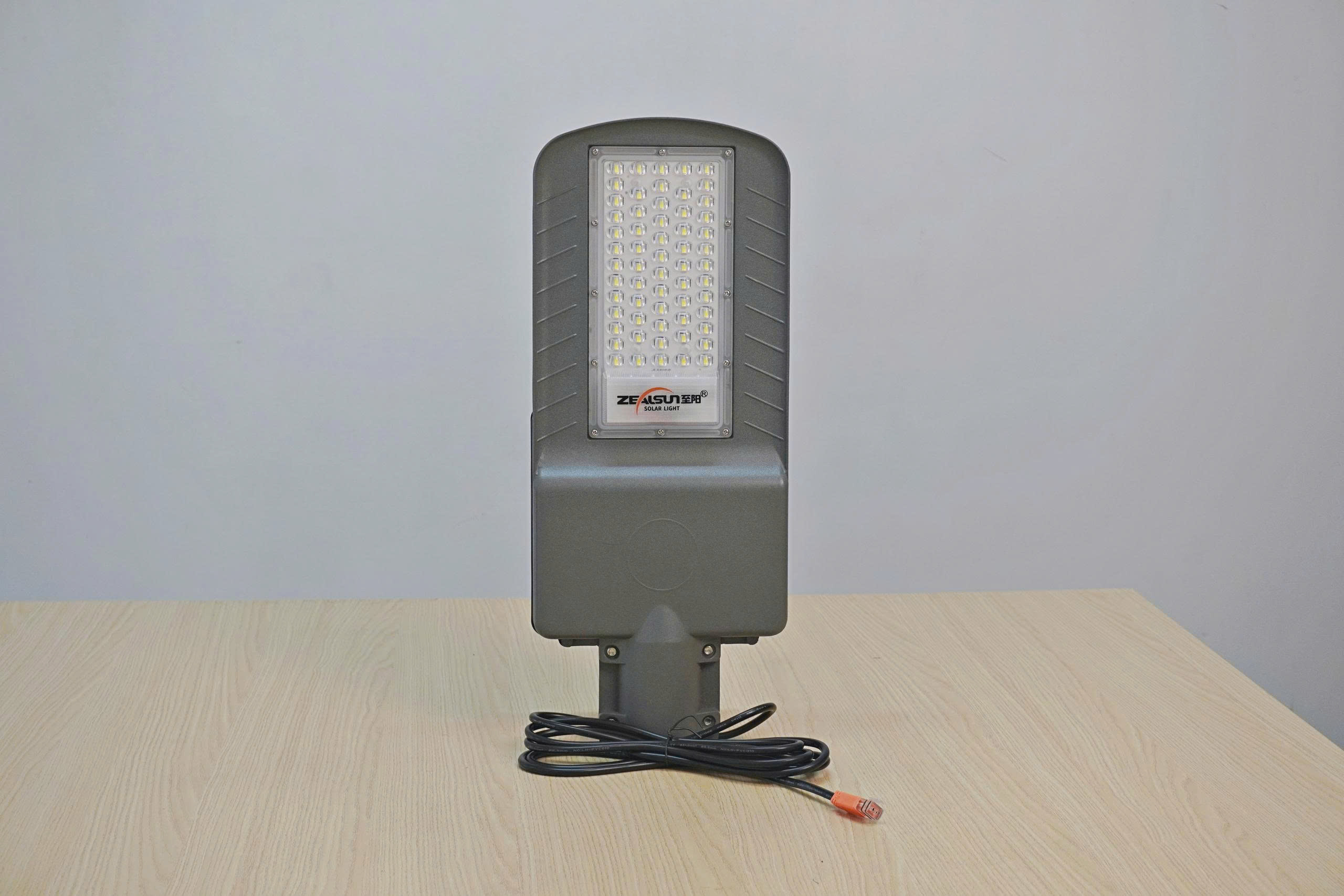 BỘ ĐÈN ĐƯỜNG NLMT 600W - Hình ảnh 4